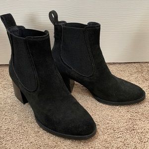 UGG Womens Size 10 Faye Chelsea Boots Black Fashion Block Suede 1095063